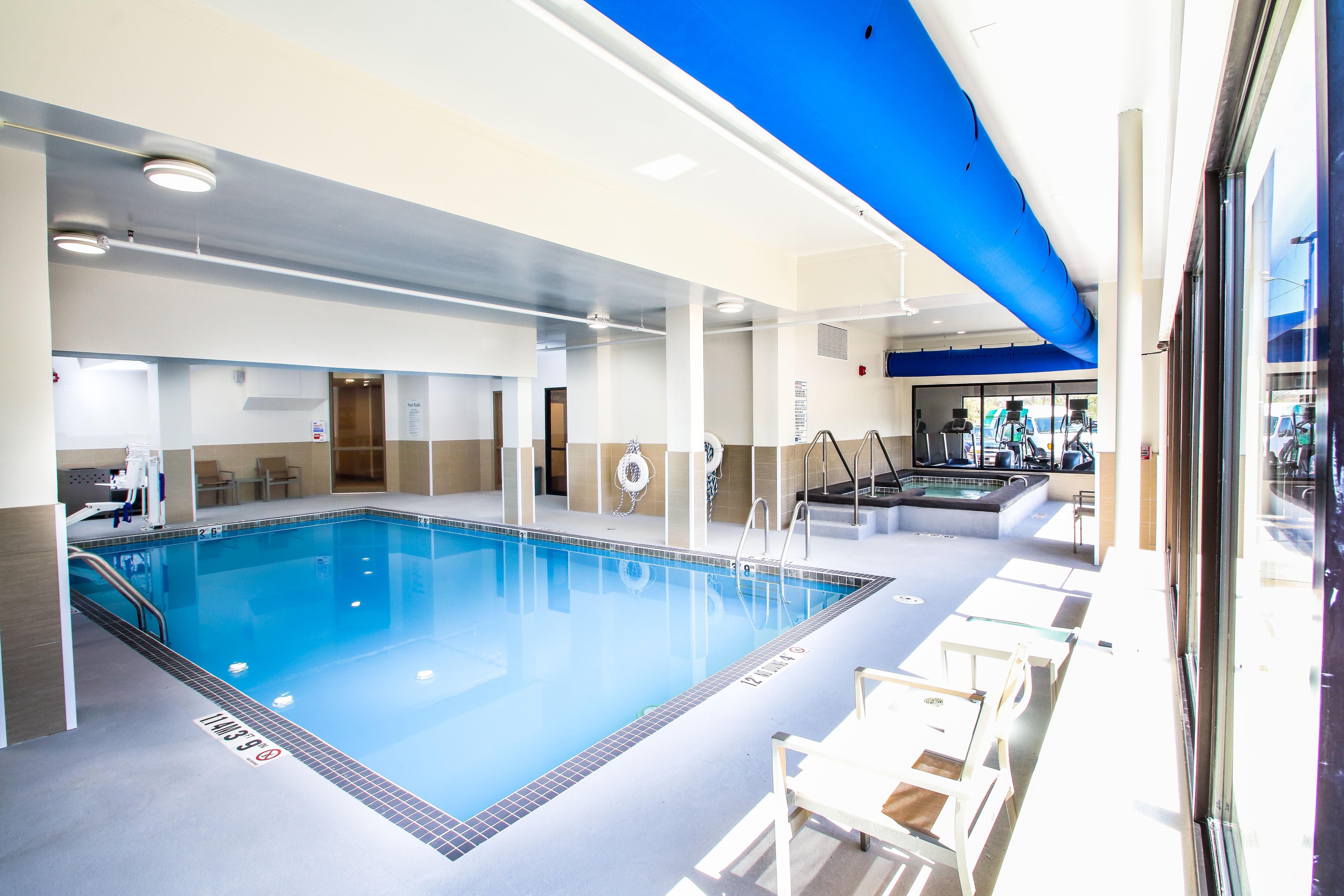 Holiday Inn Milwaukee Riverfront By Ihg Exterior photo